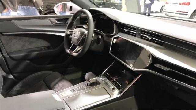 新款奥迪A7在国外车展上亮相，豪华碾压奔驰，美的让人窒息