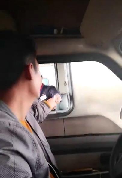 借车上高速，同样都是大型SUV，为什么丰田巡洋舰收双倍的钱？