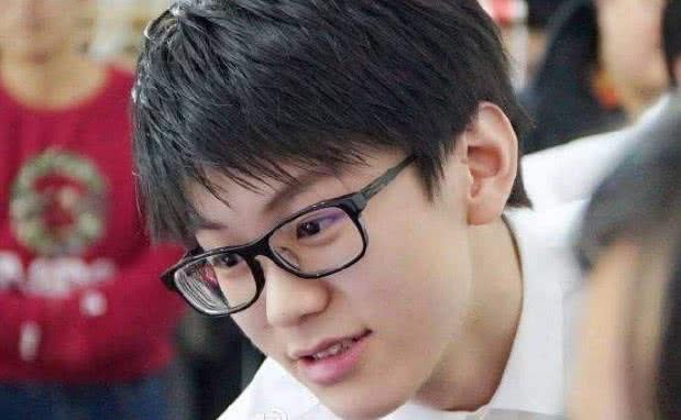 妹控国服ID遭厂长嘲讽 双排后举报,理由是自闭