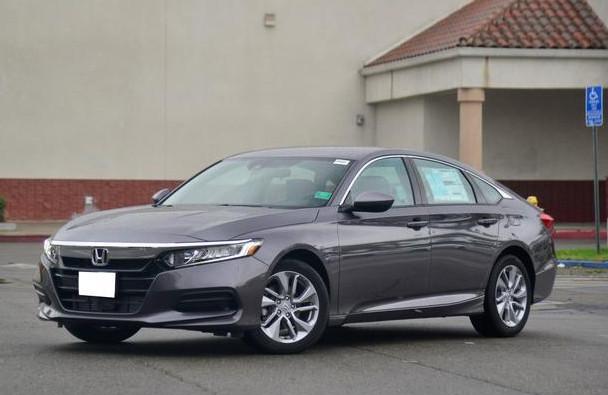 2018款本田雅阁强势打脸宝马3系！昔日王者又归来？