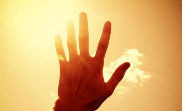 学生上体验死亡课, 重生感言颇深! 看中国人和