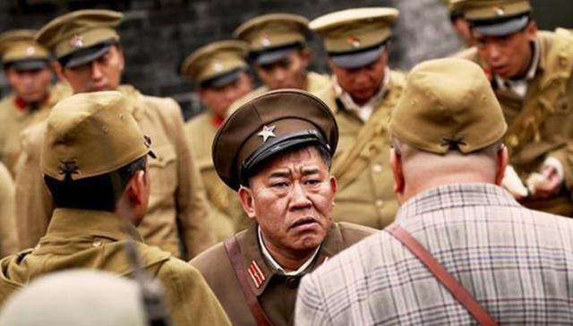 中国第一丑星,曾因长相被人轰出去,但妻女都貌