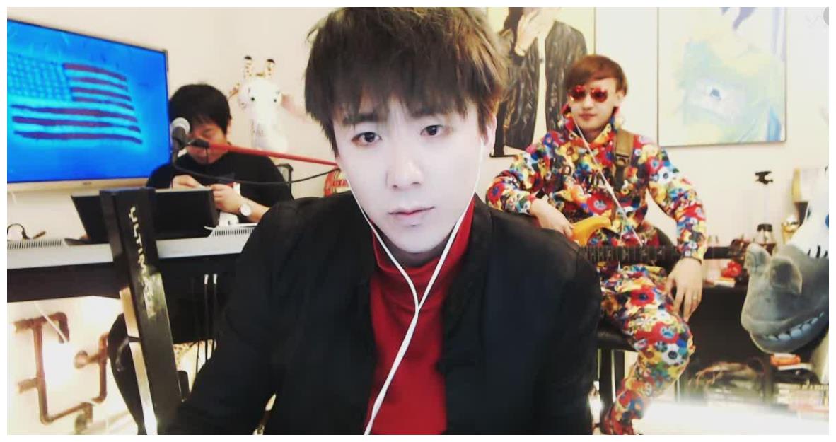 抖音张禾禾!凭借沙漠骆驼,她一夜走红!成为最美