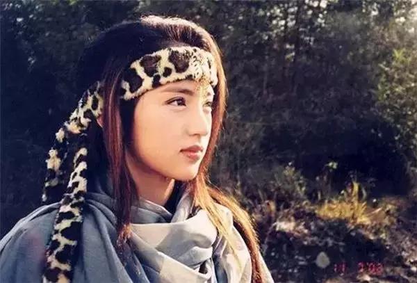 《雪花女神龙》八大主演身在何方?董璇撞脸佟