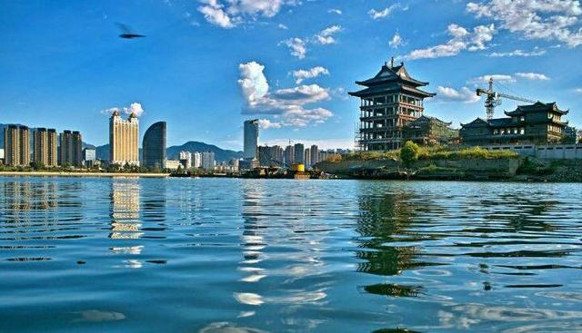 杭州面积人口_杭州有望“合并”的两个区,面积不超过30平方千米,却人口密集(2)
