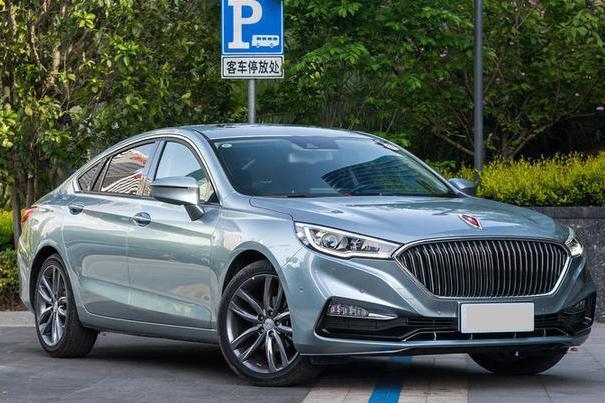 红旗终于开窍了，新车比奥迪A6L更气派，一看售价，买迈腾后悔了
