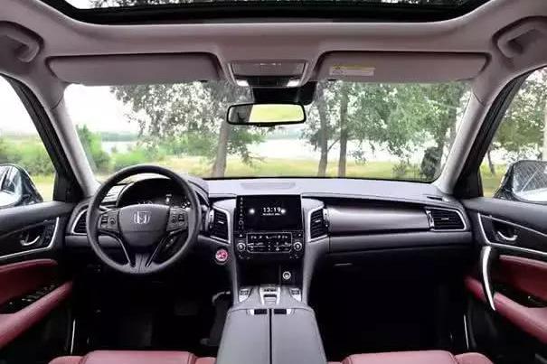 大众途昂遇到对手了！冠道降价一万，比汉兰达霸气，1.5T仅22万