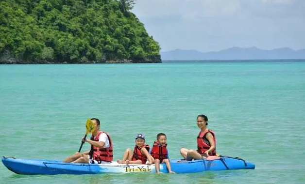 去泰国旅游一周,一家三口大约需要带多少钱?