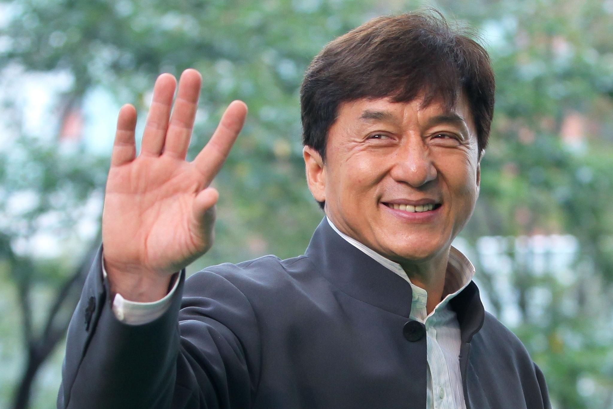 林凤娇年轻时照片曝光：原来这么漂亮，怪不得成龙会心动！