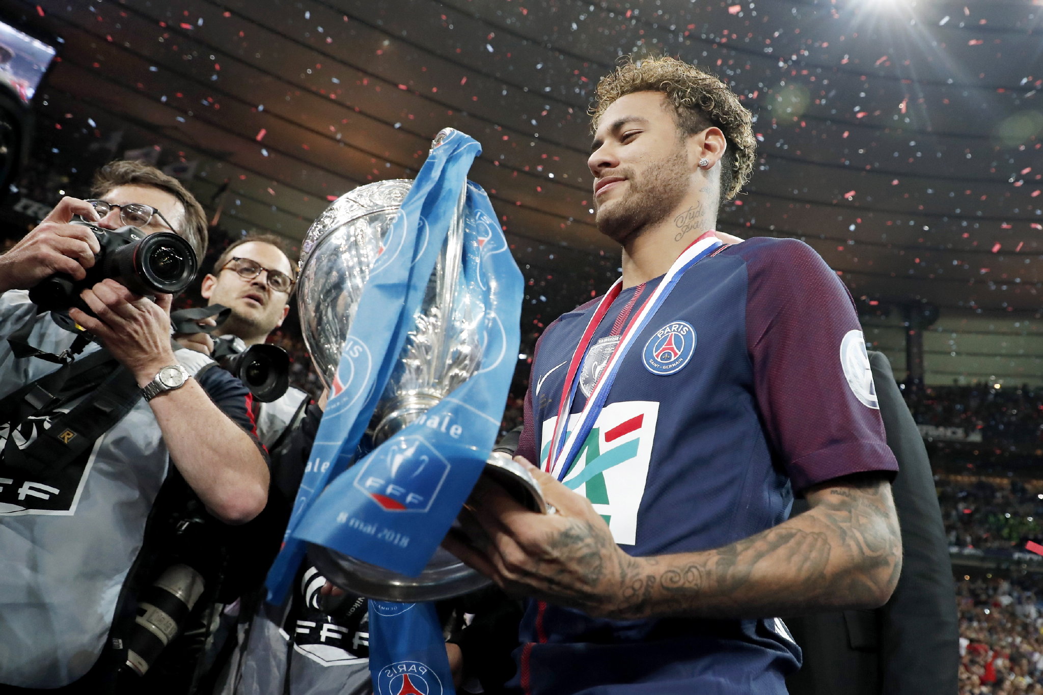 大巴黎夺冠四宫格,2018年5月8日,2017-2018赛