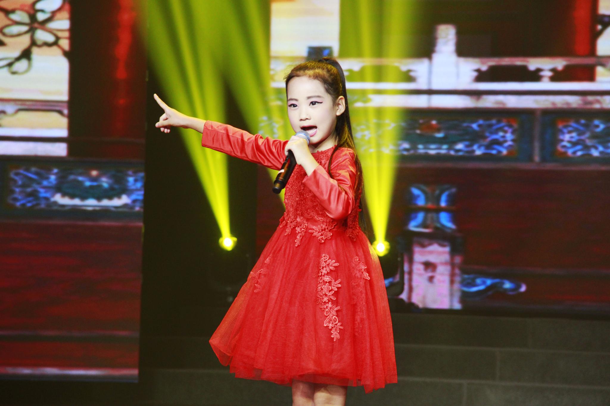 河南文化大厦小皇后大剧院开业 中原秀首演精