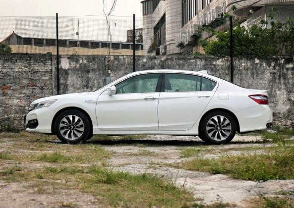 日系标杆B级车1.5T配CVT,新车上市仅售15.98