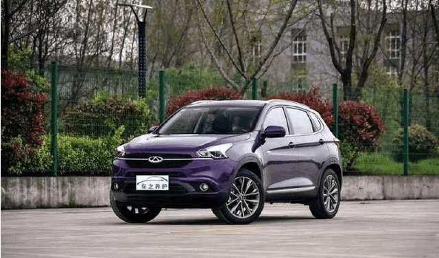 奇瑞瑞虎7SPORT标配双离合、定速巡航，全景天窗