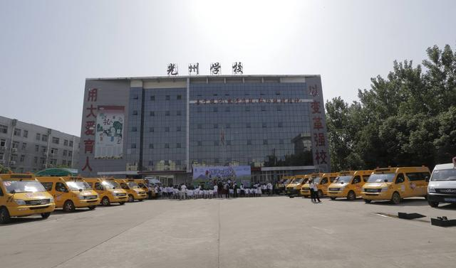 河南教育第二县，3年考上清北50人，却还是国家级贫困县