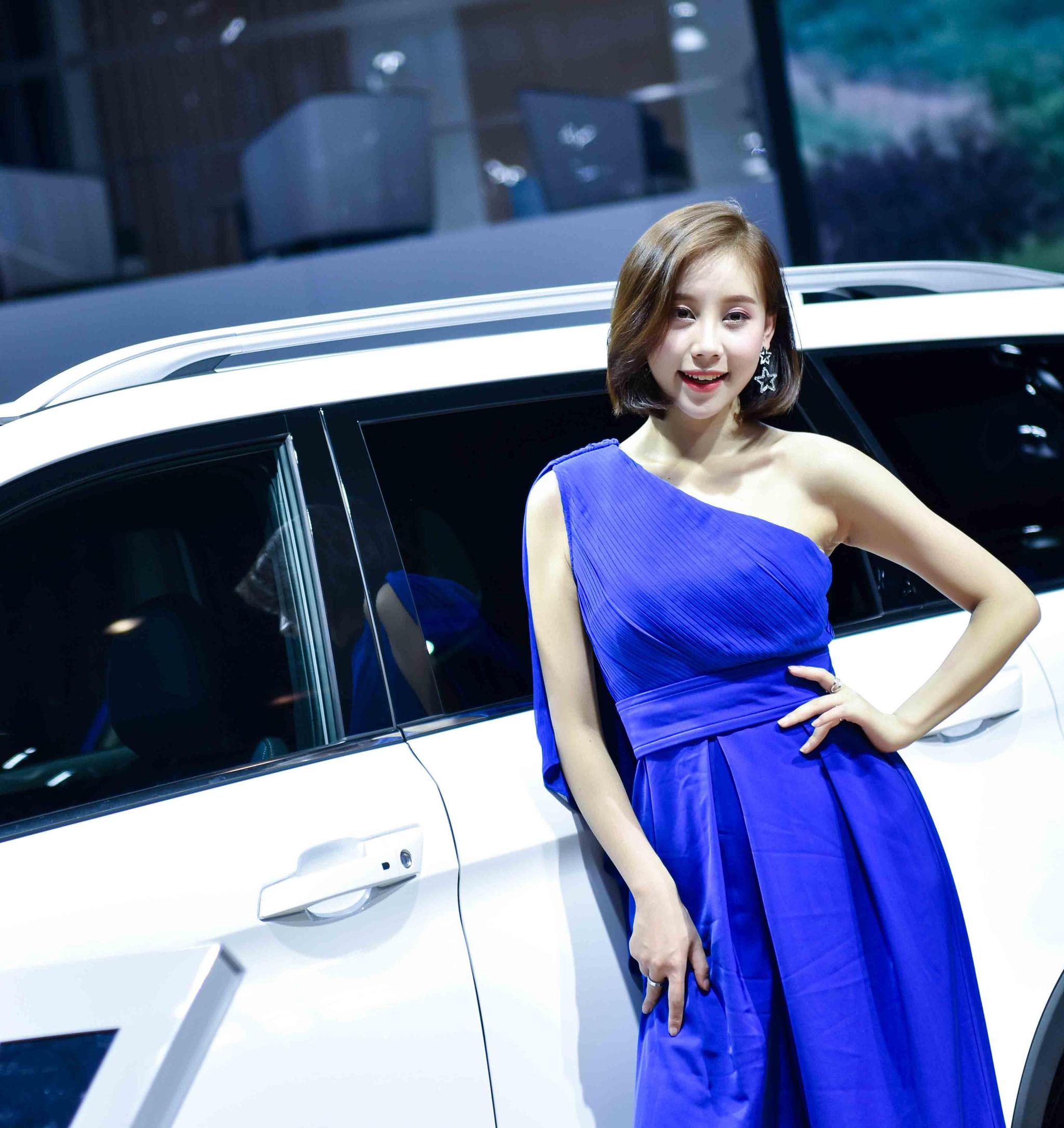 2018成都车展 |小清新or御姐范儿 好看的车模怎能轻易错过