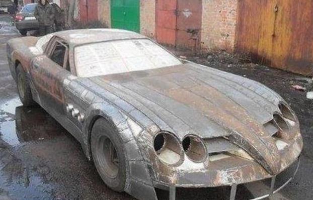 俄罗斯男子自制奔驰SLR, 除了性能不行, 外观与真车无异!