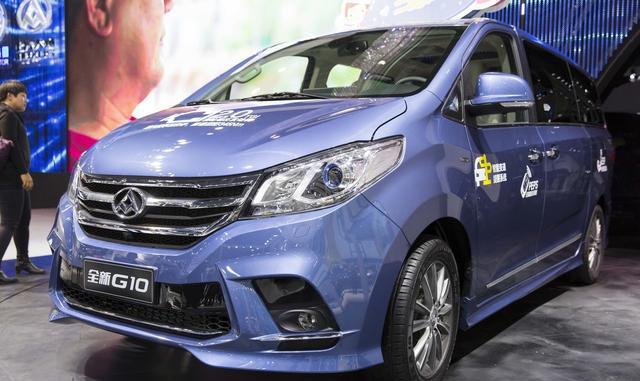 上汽大通G10 PLUS，空间超级大，上车就可以享受按摩