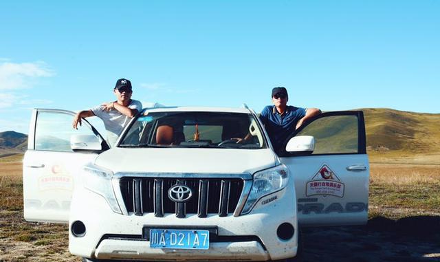 成都到拉萨包车丰田霸道12天大概费用