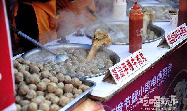 廉江红橙节除了可以去吃红橙，还有全国各地的不同美食可吃，约起