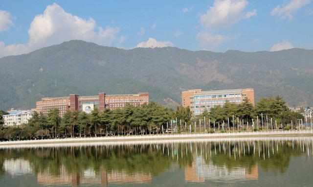 云南省这座有两个机场的五线城市, 终于要建设火车站了
