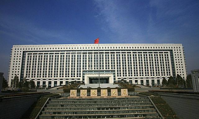 警醒了解：2025年菏泽牡丹区200快餐服务详解与体验分享