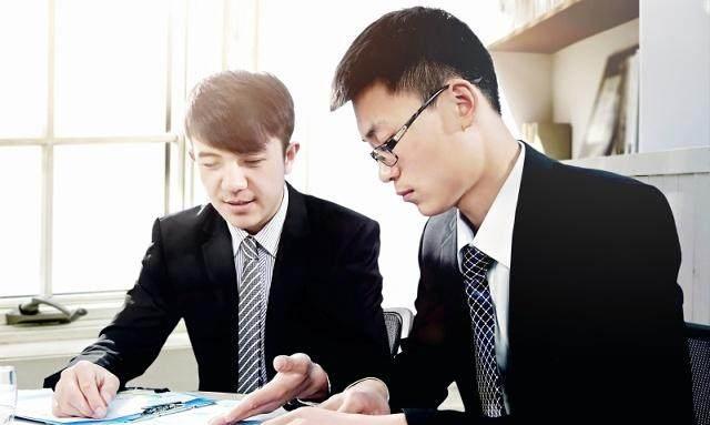 公司开会发言总是紧张不会说话?学会这三招,让