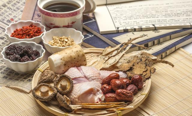 五种中草药在的鸡病防治中应用;养鸡常用中草