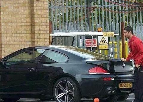 葡萄牙首场C罗霸气入3球，能追得上他的也只有他车库里的超跑了