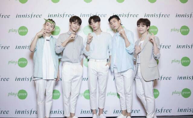 NPC男团出席活动,小鬼又换发型,陈立农多次提