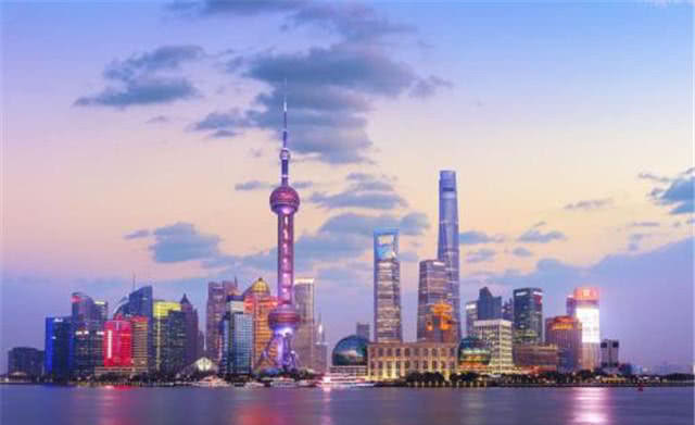 它是中国一线城市,GDP是台北的4倍,却屈居世