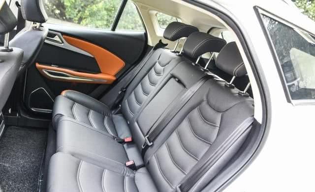 众泰T300新能源定位于一台小型SUV