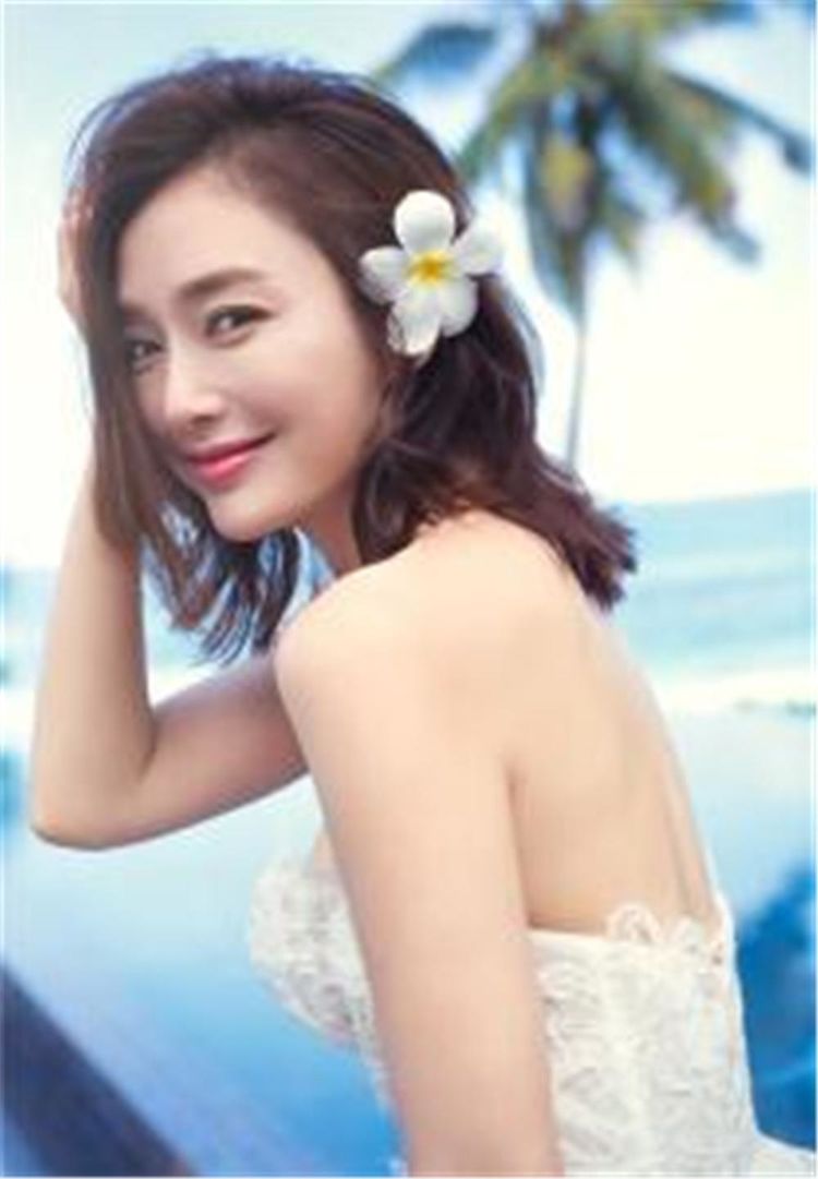 秦岚和吴谨言同框, 关掉美颜却变了样, 果然是纯