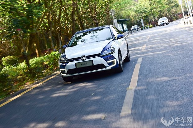 电动小钢炮终于来了!试驾大众进口新e-golf-新浪汽车