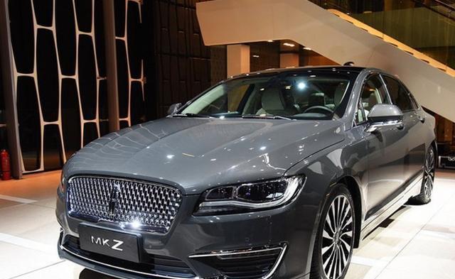 全车进口, 标配12气囊, 比A4大一圈, 落地28万霸气十足