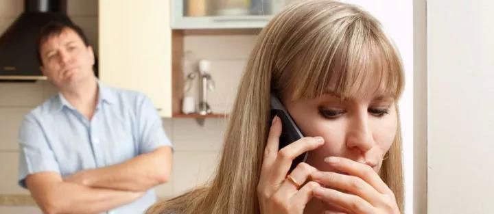 别以为已婚女人不出轨,人家都带家里玩的!