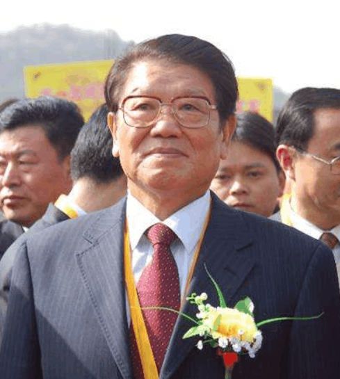 陇西贵族后代,曾是毛主席领导,后代一个副国级