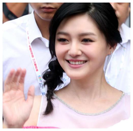 娱乐圈产妇一般都是晚婚晚育,大多是女生高龄明星线财富图片