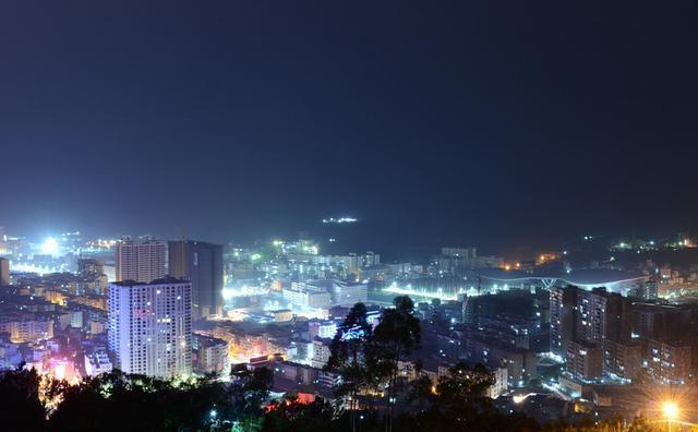 八桂明珠, 中国花岗岩之都: 广西岑溪