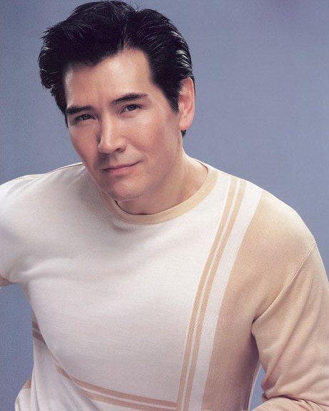 至今不娶的大龄男星,费玉清洁癖严重,而他56岁