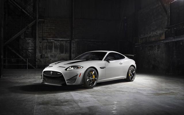 XKR-S塑造出动感十足的外型
