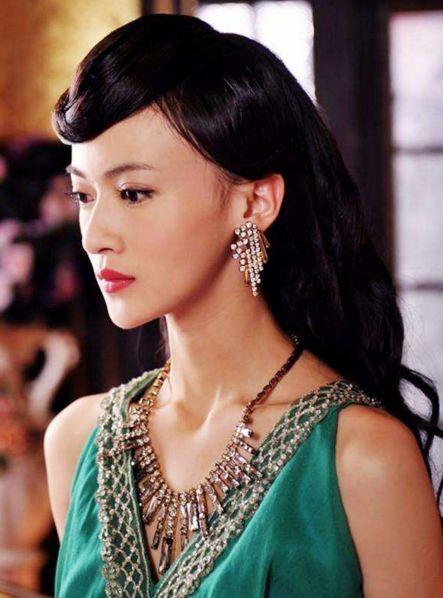 《延禧攻略》新人女主吴谨言,脸型太可怕,对比