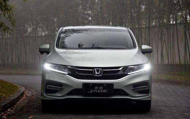 家用最好的日系车,空间不输CR-V,仅售15万既