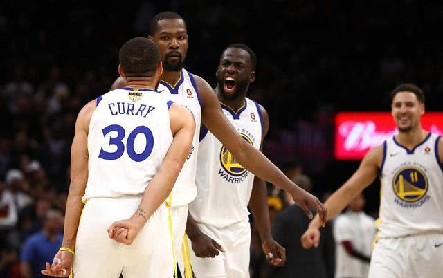 为何看待詹姆斯取得的三冠六亚?对队友的要求