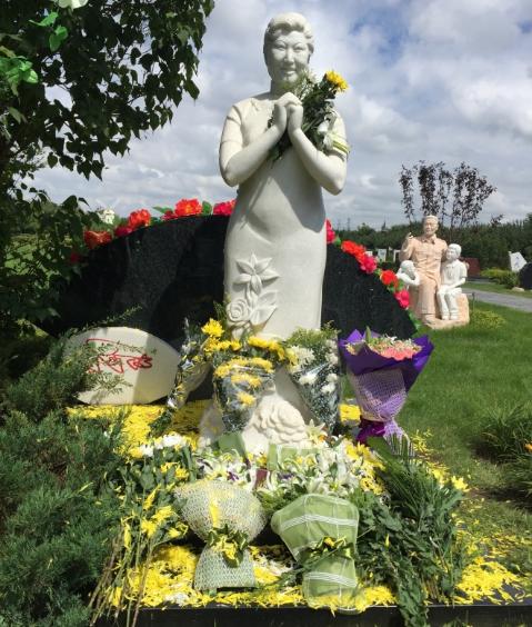 高秀敏离世13年整!女儿继承所有遗产,女婿也是