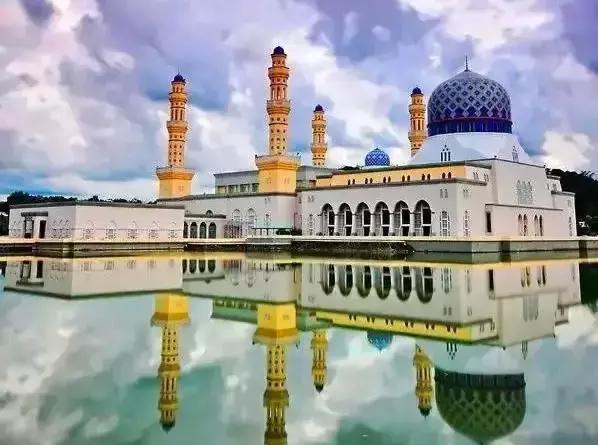 他的财富来源于国家石油和天然气出口