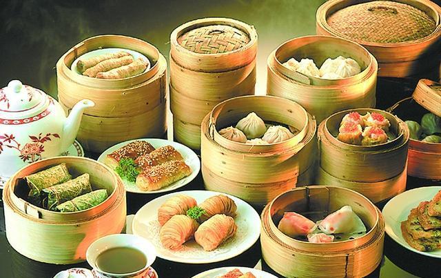 在香港吃饭贵吗?