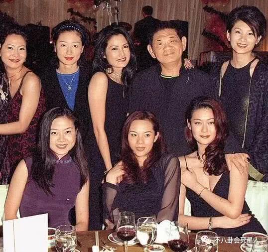 他是公认丑男却女友无数,女人身上花20亿,临终凄凉无一女友陪伴