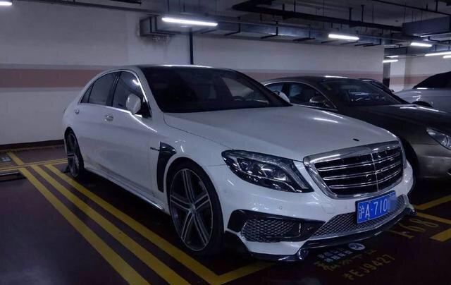 秦奋又买车了，这是他第2辆奔驰，也是他车库最便宜的车