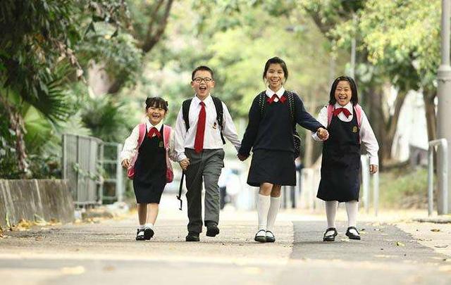 小学六年级优秀作文欣赏:难忘的小学校园生活