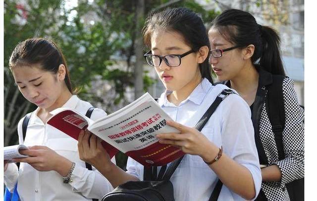 重磅!教师资格证好消息:2018年起,这三类人不